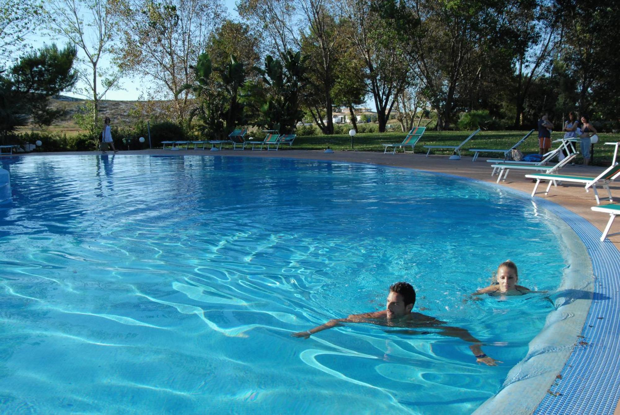 Valtur Baia Del Gusmay Beach Resort Peschici Esterno foto