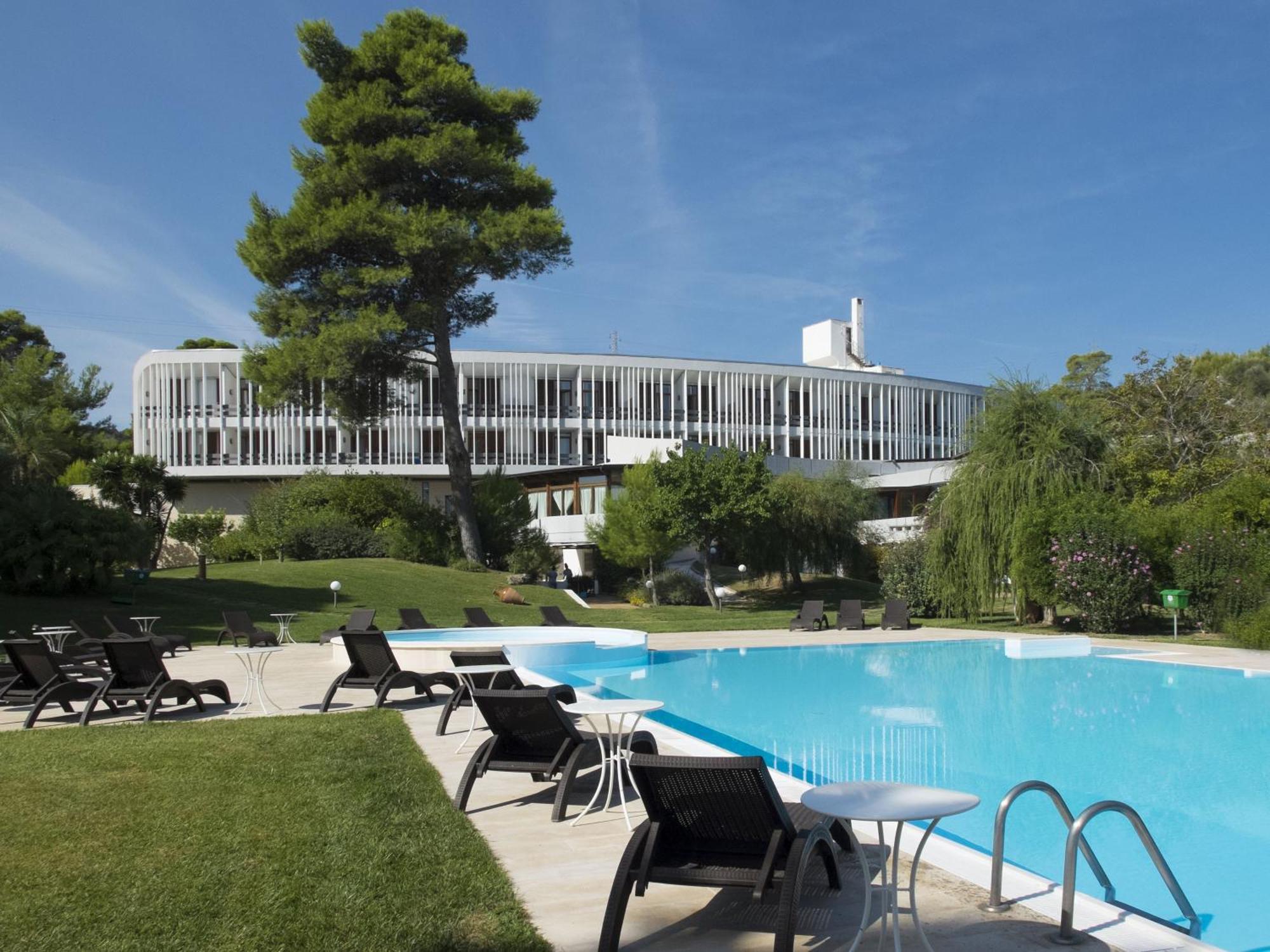 Valtur Baia Del Gusmay Beach Resort Peschici Esterno foto